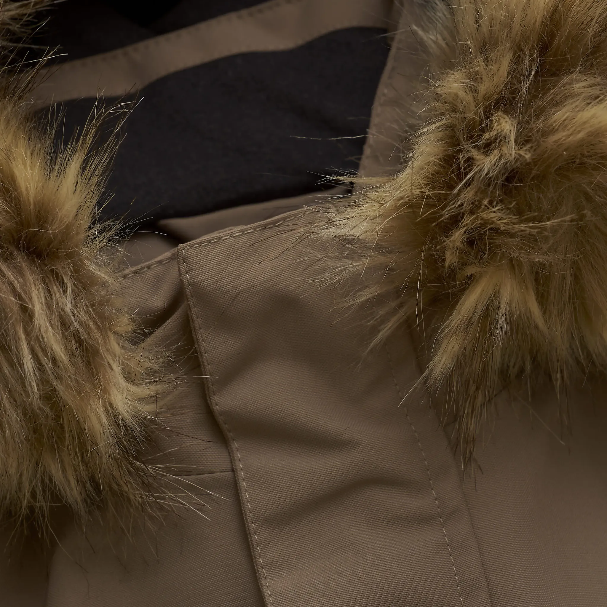 Coverall w. Fake Fur