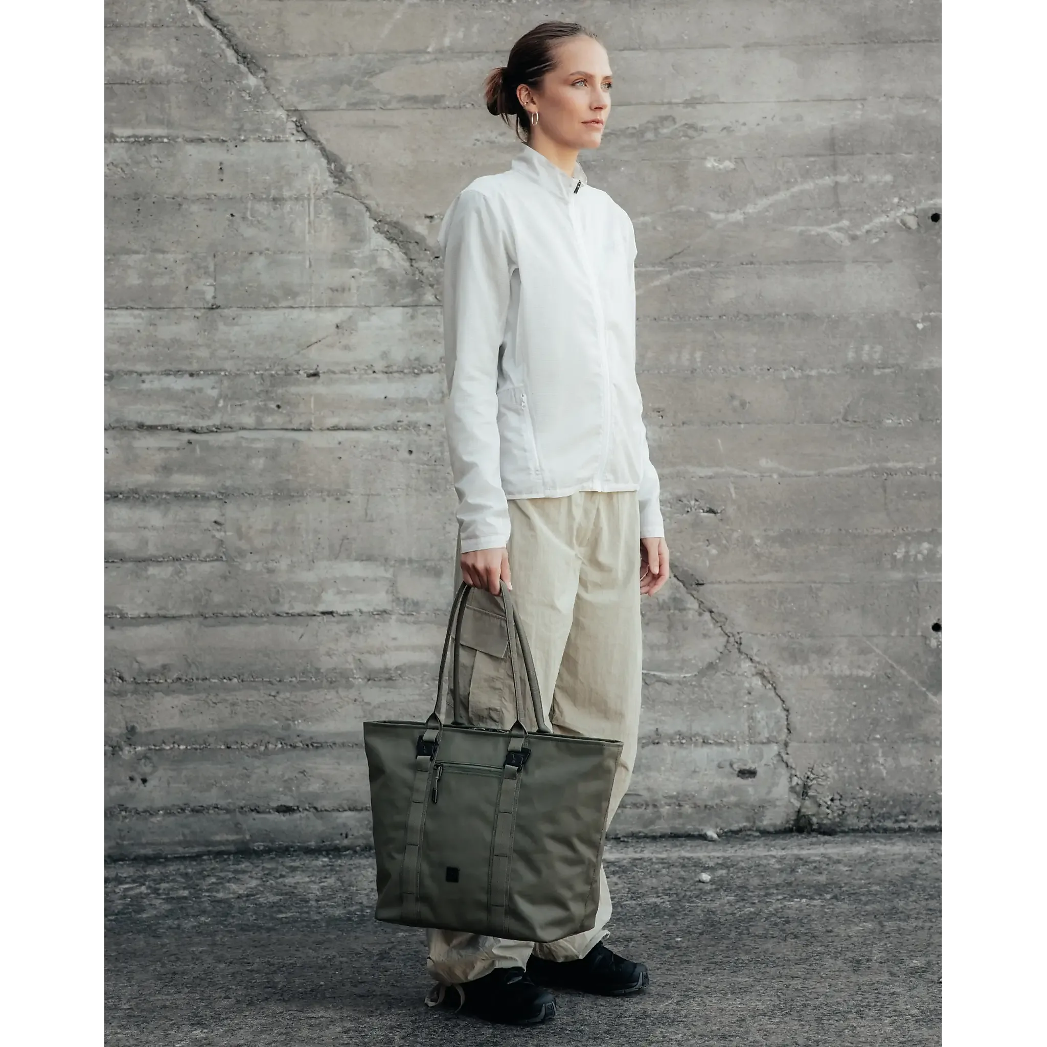 Essential Tote 25L