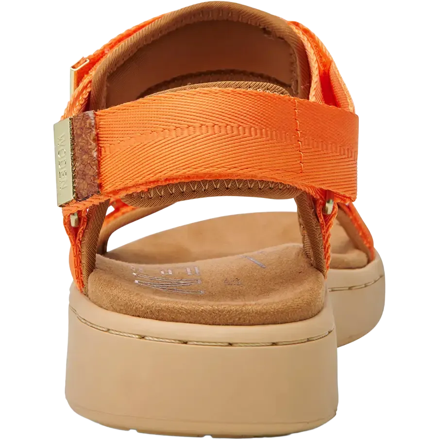 Line Sandal