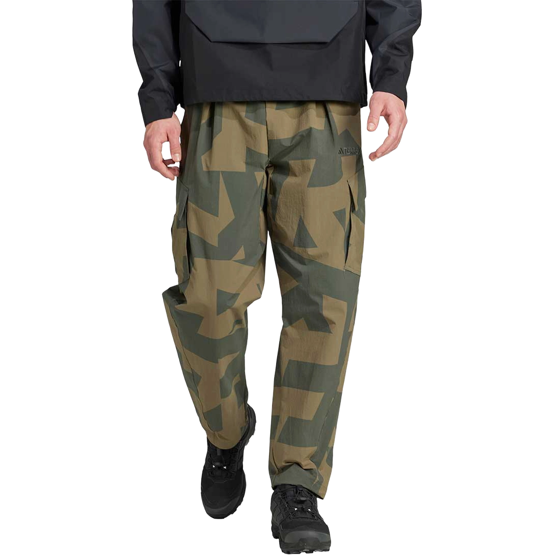 Adidas Cargo AOP Pants Men - Carbon/Legivy/Olistr/ - S - Hverdagsbukser