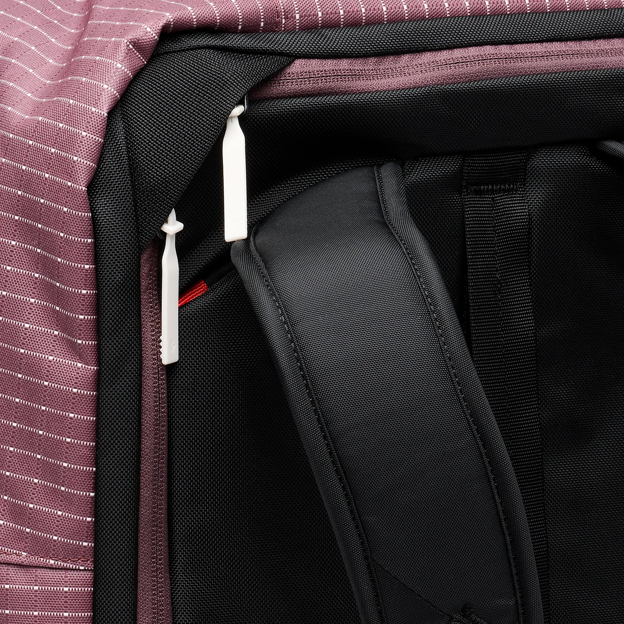 Stonehauler 40 L Travel Pack
