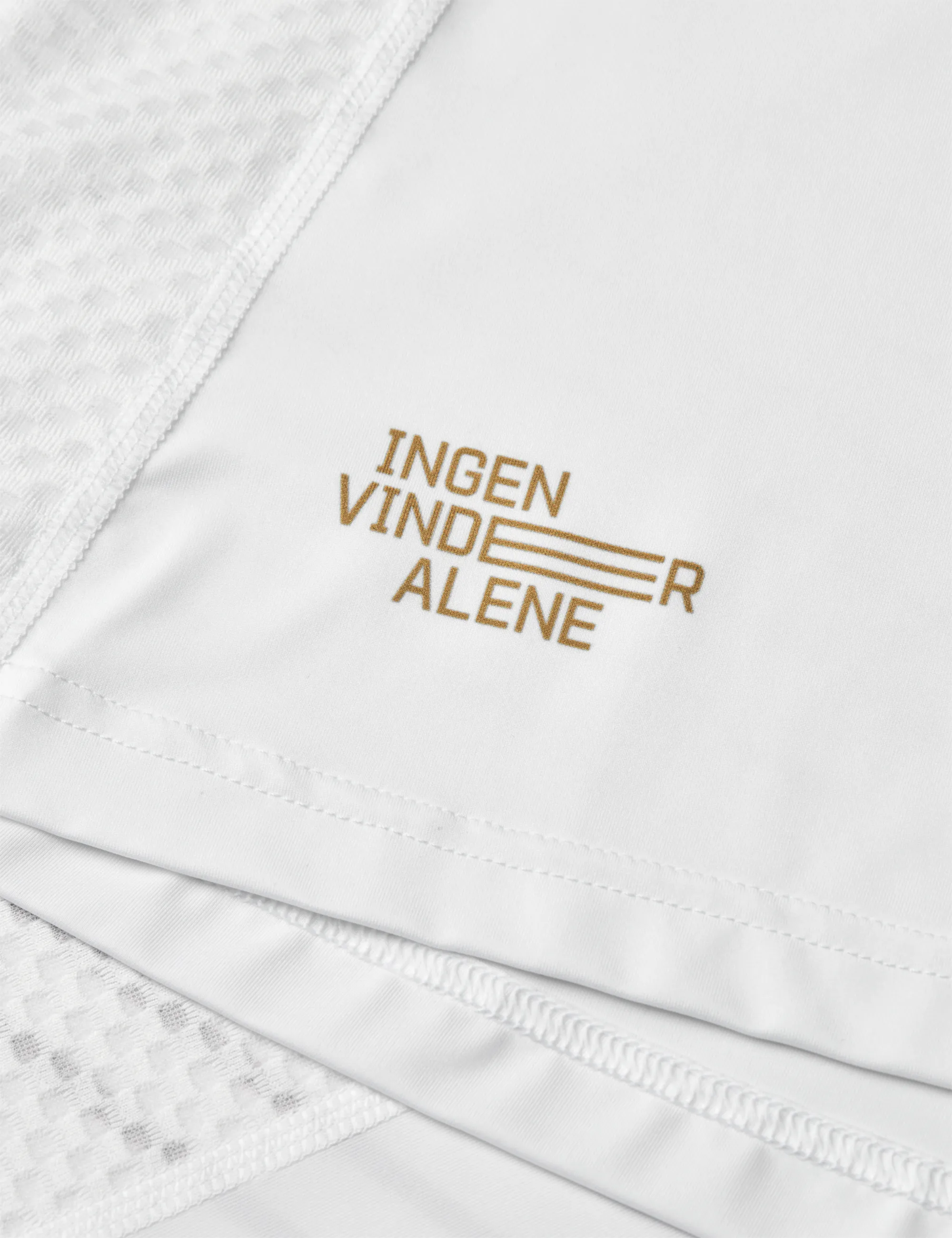 Elite Ss Tee Women - Ingen Vinder Alene 