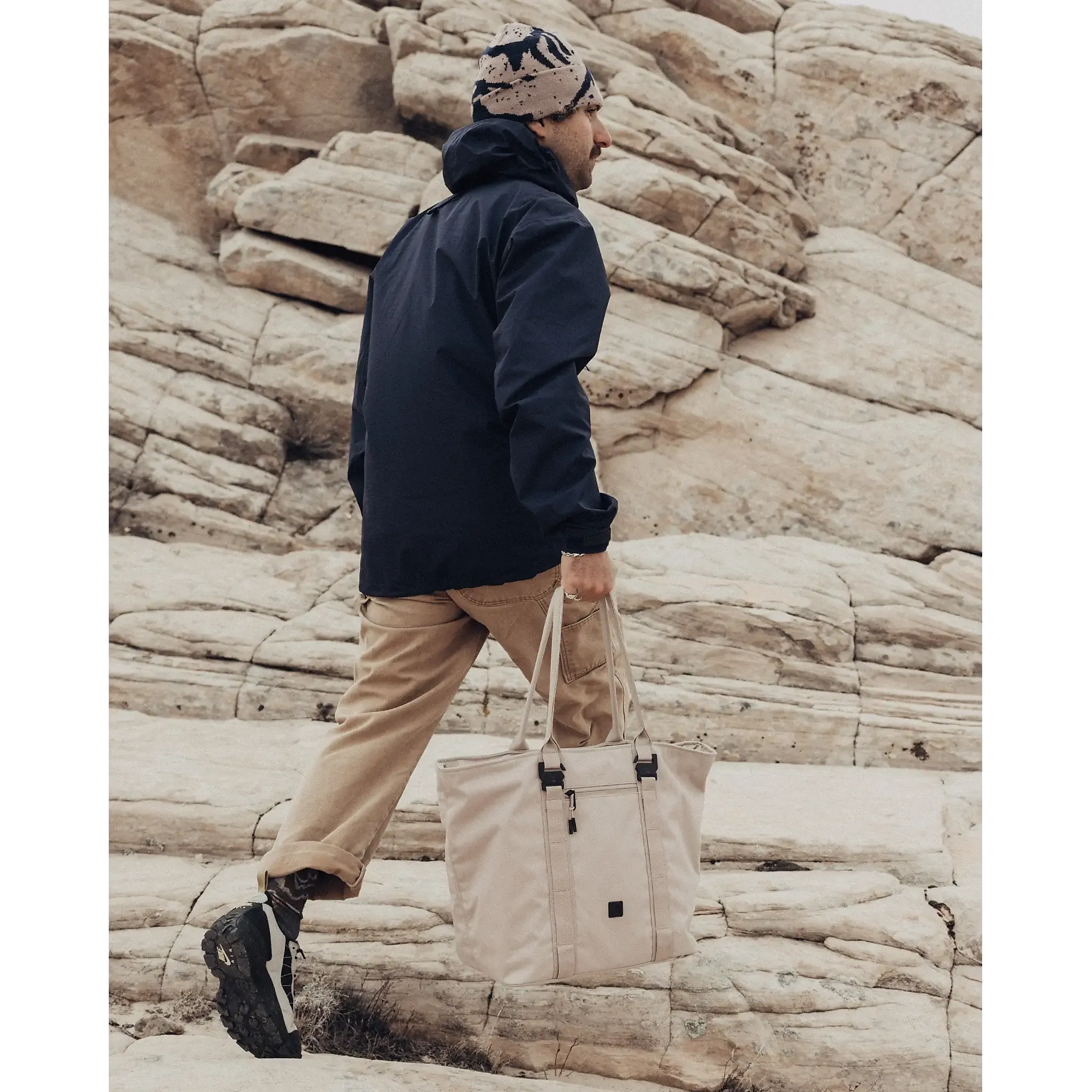 Essential Tote 25L