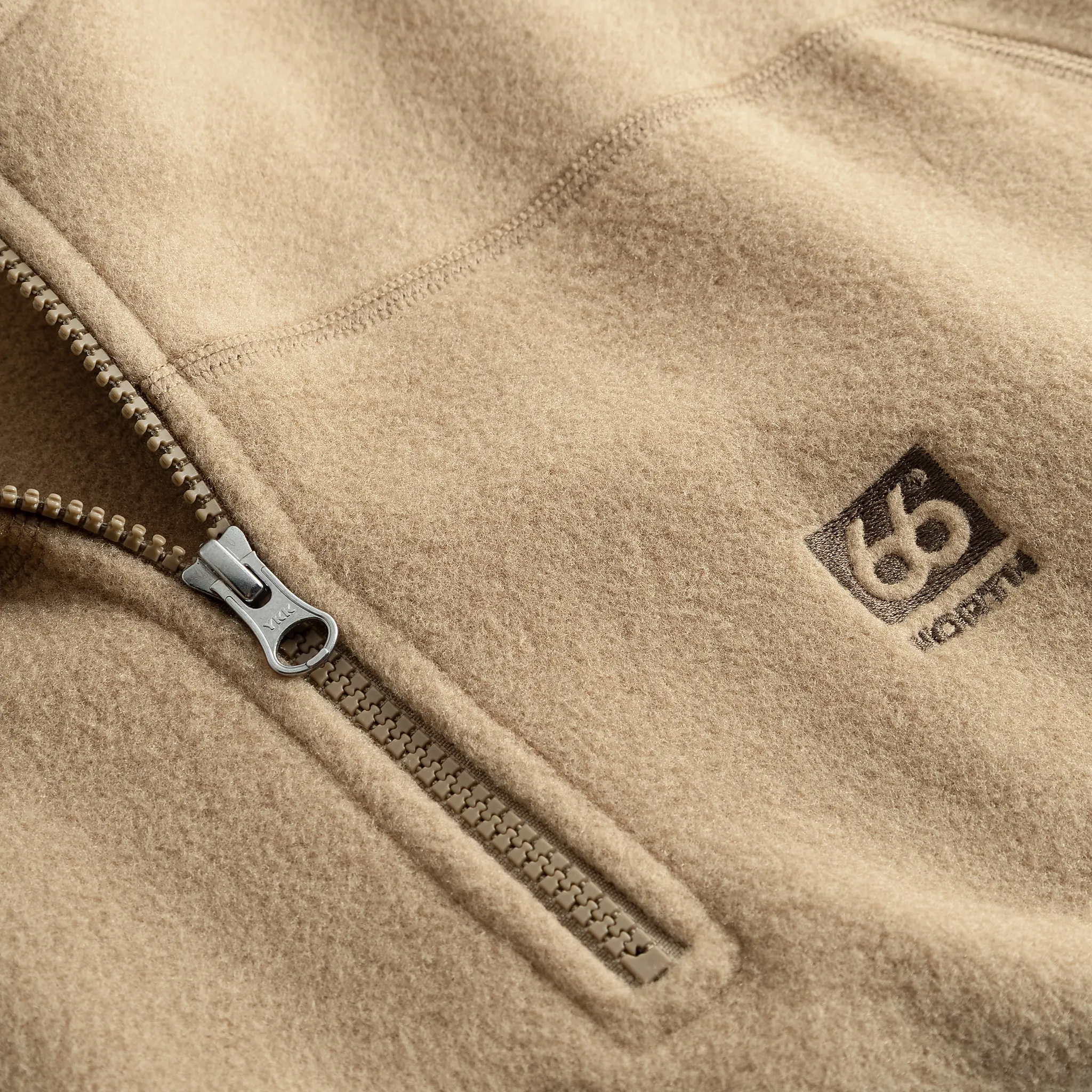 Esja Half-Zipped