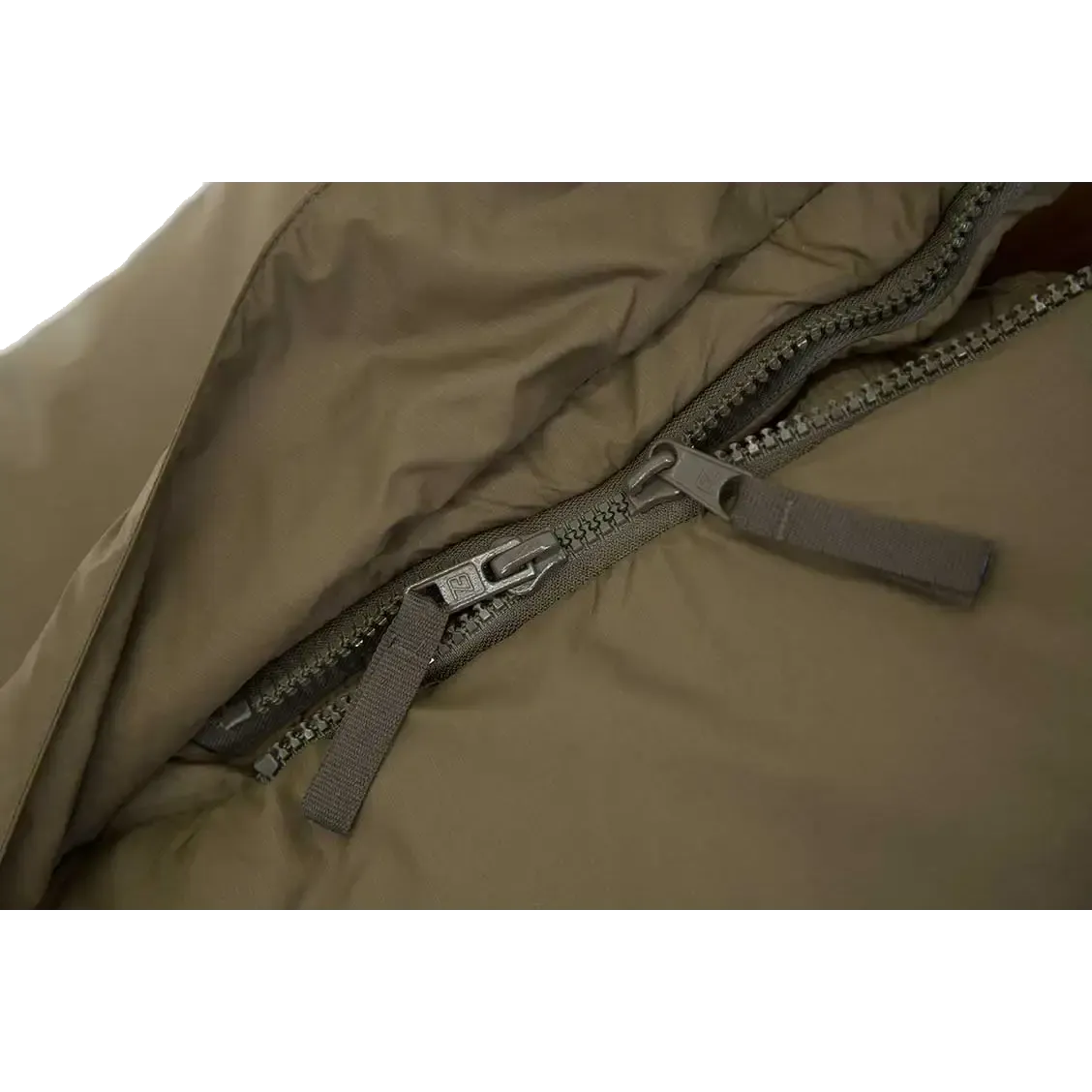 Survival One vintersovepose