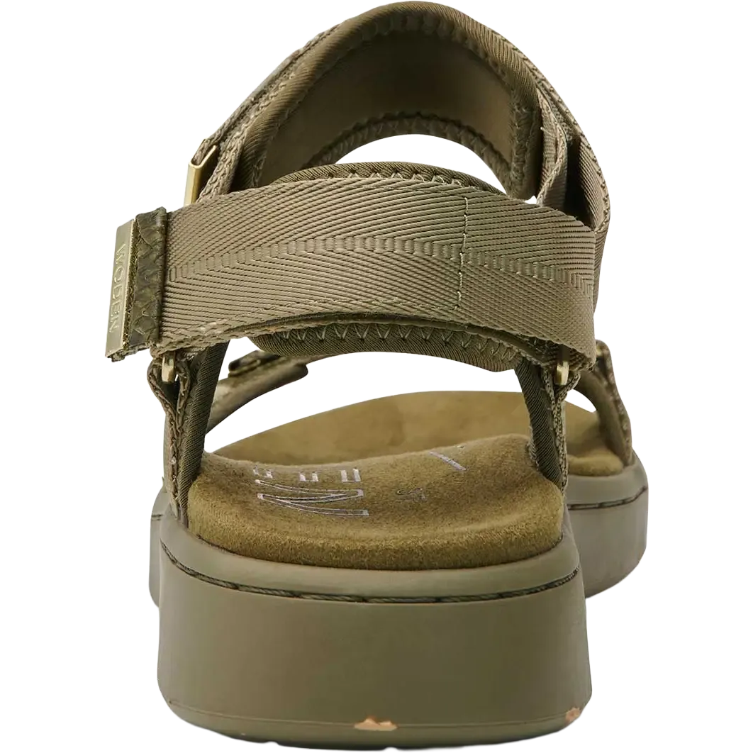 Line Sandal