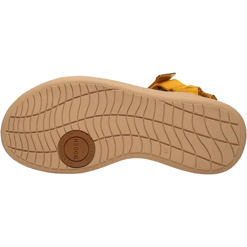 Line Sandal