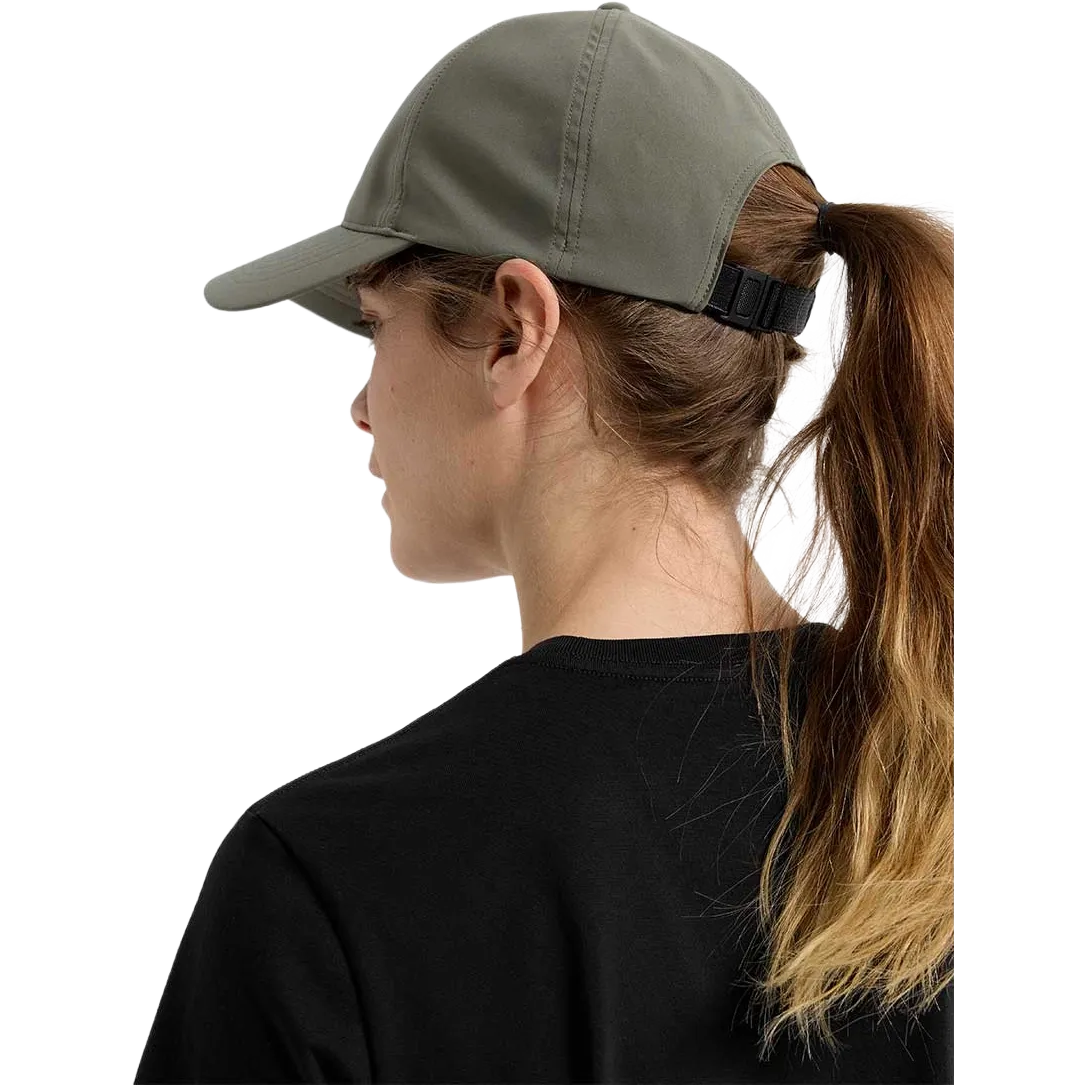 Small Bird Hat keps